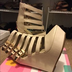 Fashionable wedges